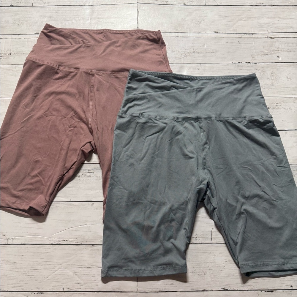 Women's High-Waisted Shorts - Mauve and Gray
